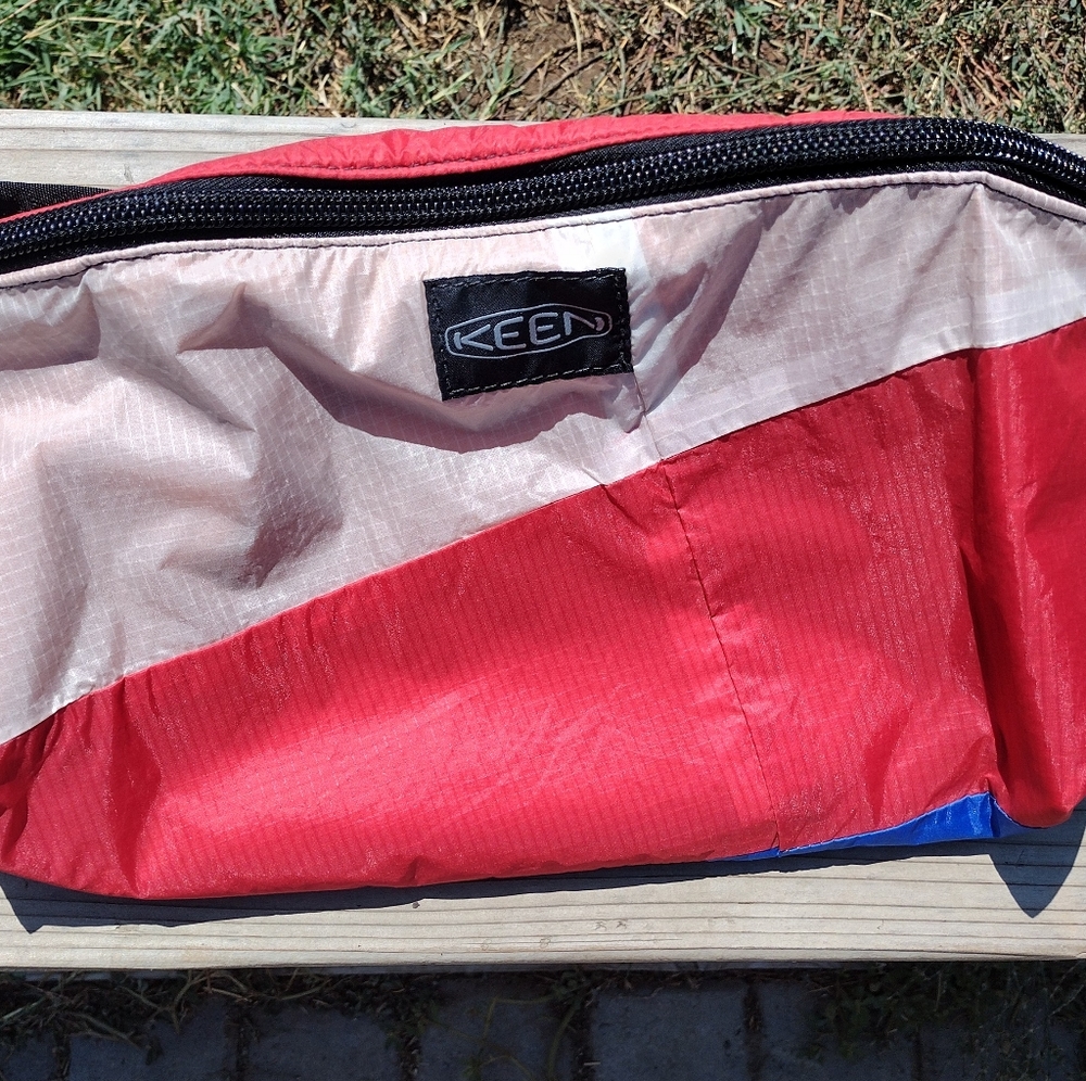 Keen Harvest IV Sling NWT